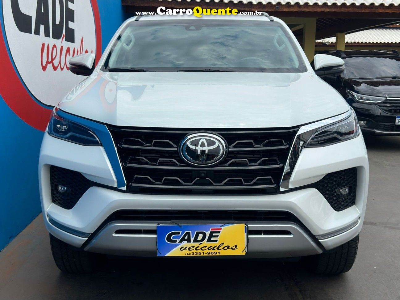 TOYOTA HILUX SW4 2.8 D-4D TURBO SRX 7L 4X4 2023 - Loja