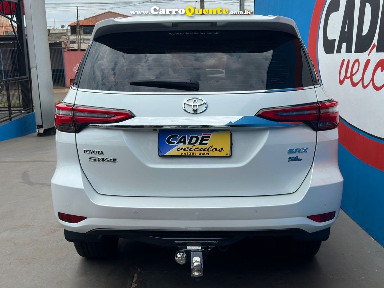 TOYOTA HILUX SW4 2.8 D-4D TURBO SRX 7L 4X4 2023 - Loja