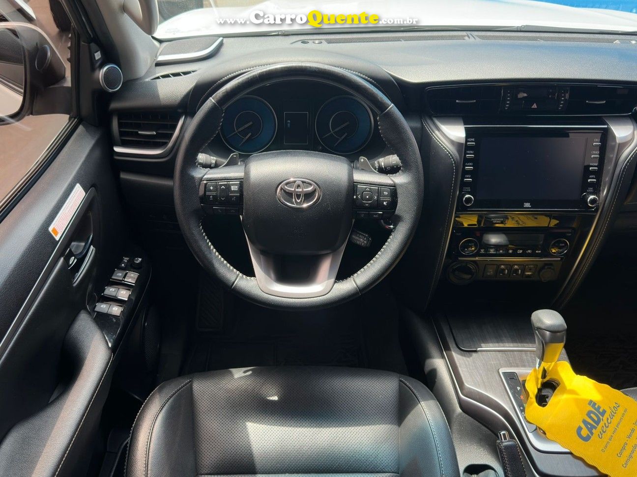 TOYOTA HILUX SW4 2.8 D-4D TURBO SRX 7L 4X4 2023 - Loja