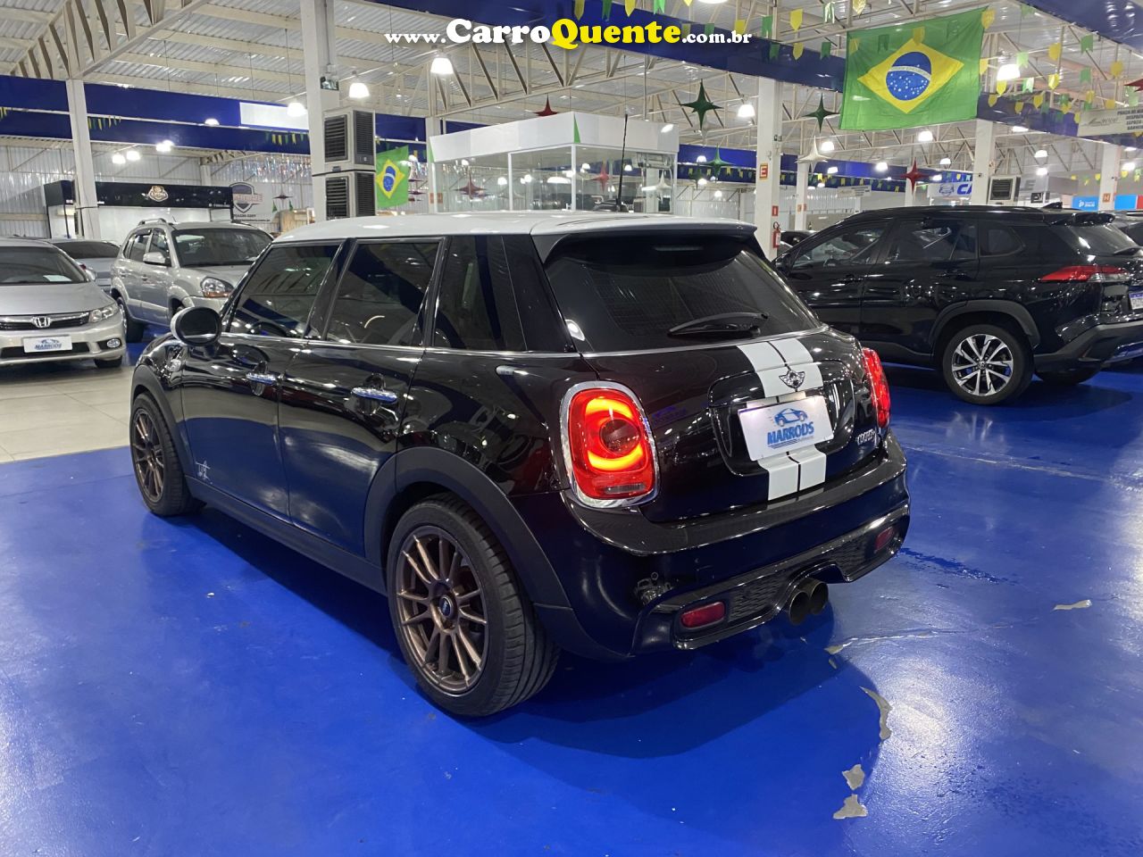 MINI   COOPER S 2.0 TURBO 16V 5P AUT.   PRETO 2015 2.0 GASOLINA - Loja