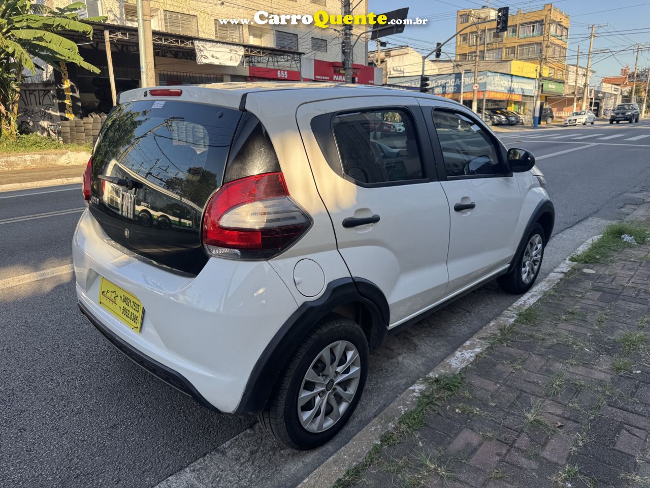 FIAT   MOBI LIKE 1.0 FIRE FLEX 5P.   BRANCO 2023 1.0 FLEX - Loja