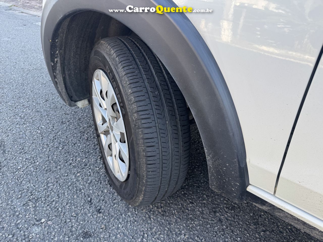 FIAT   MOBI LIKE 1.0 FIRE FLEX 5P.   BRANCO 2023 1.0 FLEX - Loja