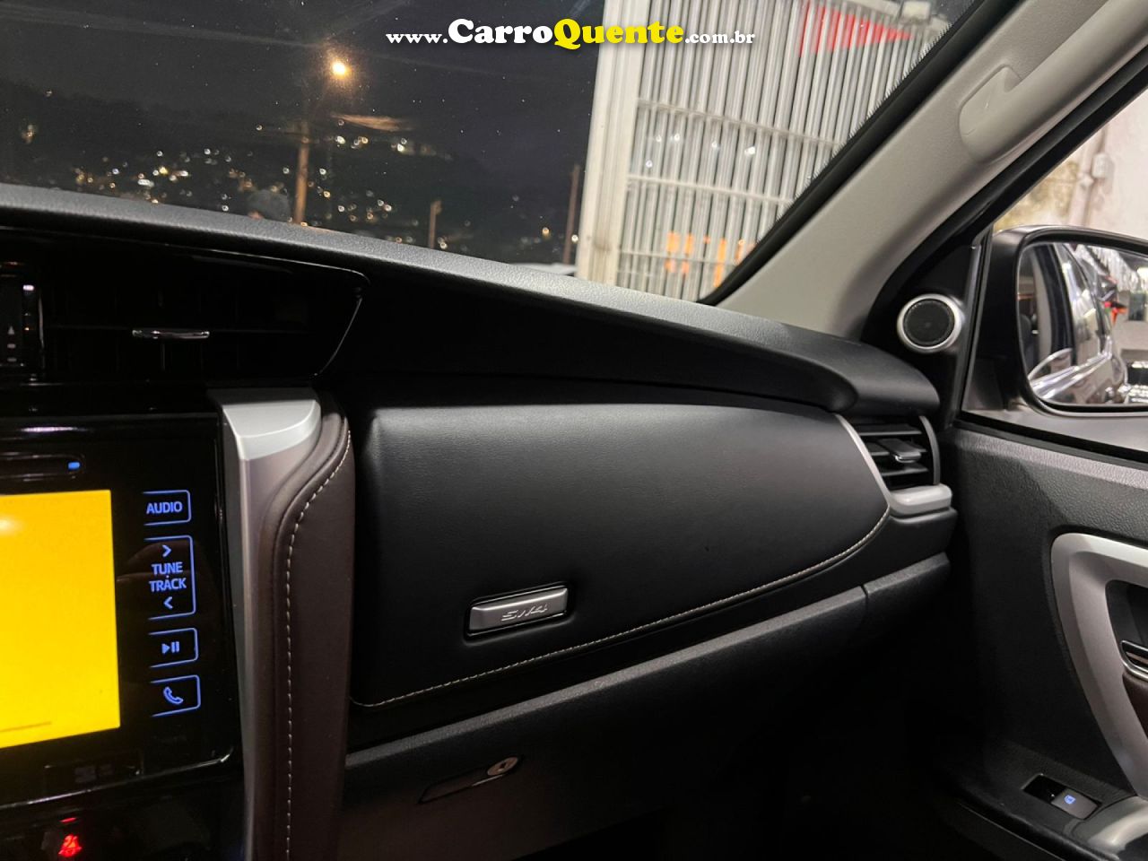 TOYOTA   HILUX SW4 SRX 4X4 2.8 TDI 16V DIES. AUT.   CINZA 2019 2.8 DIESEL - Loja