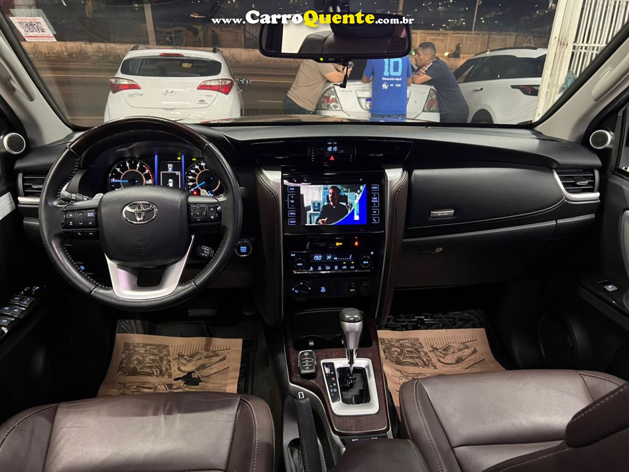 TOYOTA   HILUX SW4 SRX 4X4 2.8 TDI 16V DIES. AUT.   CINZA 2019 2.8 DIESEL - Loja