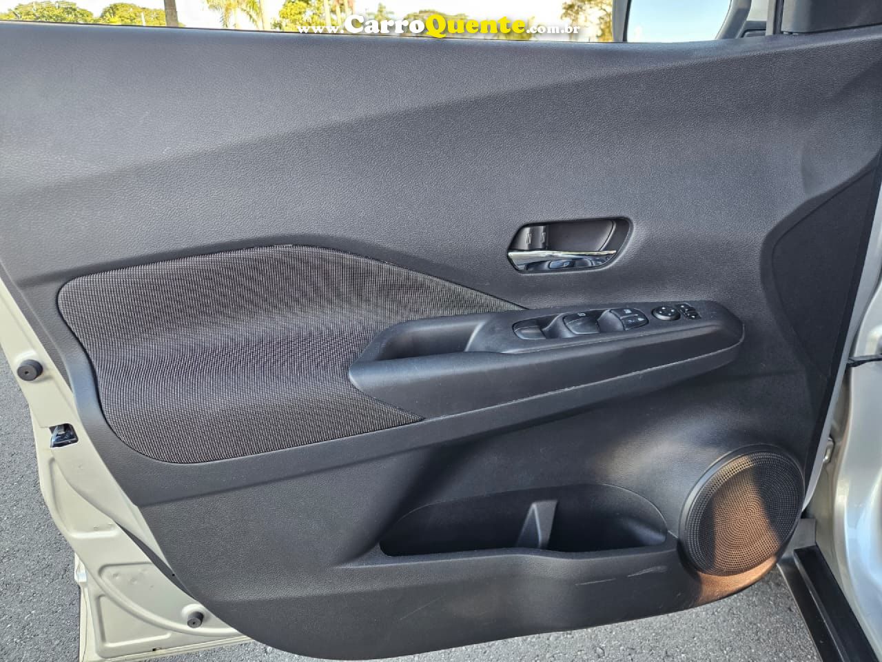 NISSAN   KICKS S 1.6 16V FLEX 5P AUT.   PRATA 2018 1.6 FLEX - Loja