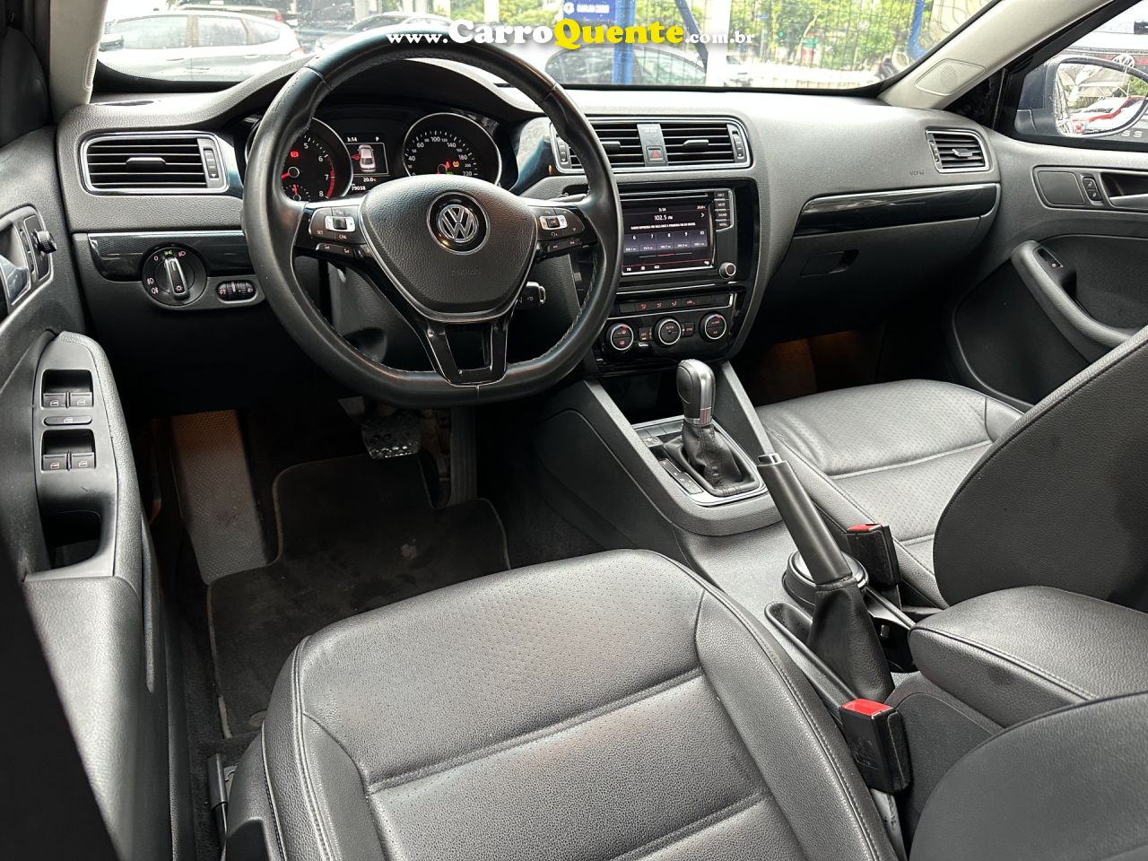 VOLKSWAGEN   JETTA HIGHLINE 2.0 TSI 16V 4P TIPTRONIC   PRETO 2017 2.0 GASOLINA - Loja