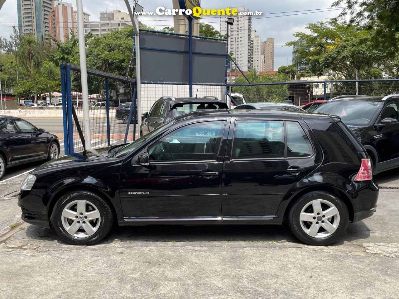 VOLKSWAGEN   GOLF 2.0 2.0 MI FLEX COMFORTLINE AUT.   PRETO 2008 2.0 FLEX - Loja