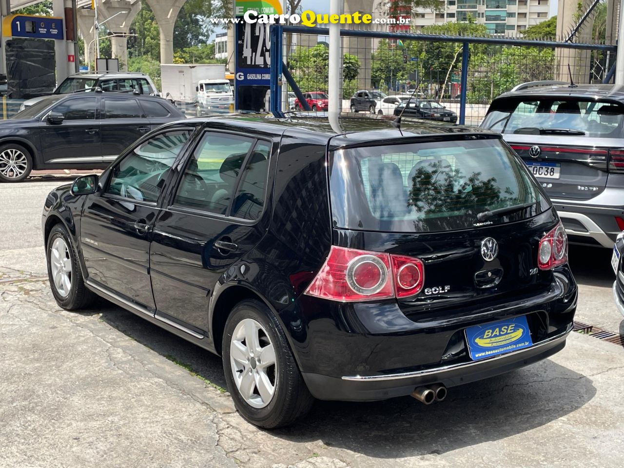 VOLKSWAGEN   GOLF 2.0 2.0 MI FLEX COMFORTLINE AUT.   PRETO 2008 2.0 FLEX - Loja
