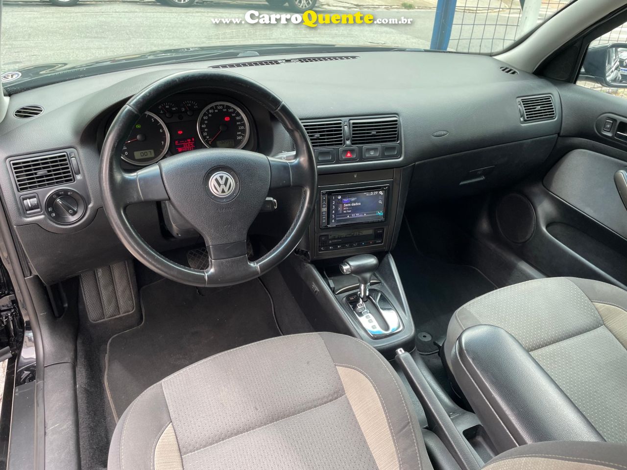 VOLKSWAGEN   GOLF 2.0 2.0 MI FLEX COMFORTLINE AUT.   PRETO 2008 2.0 FLEX - Loja