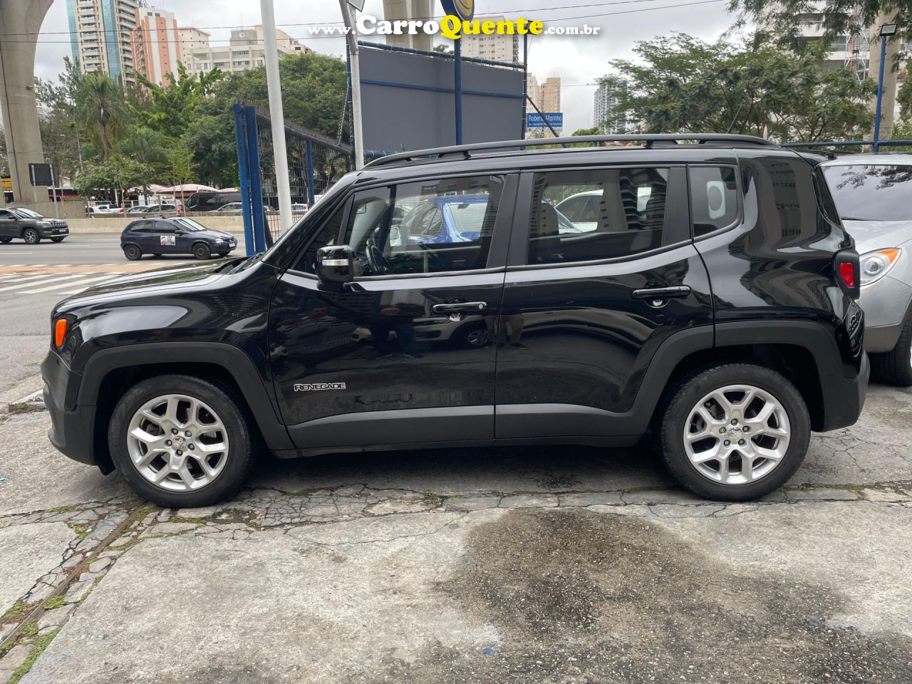 JEEP   RENEGADE LONGITUDE 1.8 4X2 FLEX 16V AUT.   PRETO 2016 1.8 FLEX - Loja