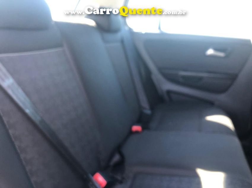 Volkswagen FOX 1.0 MI COMFORTLINE 8V FLEX 4P MANUAL - Loja
