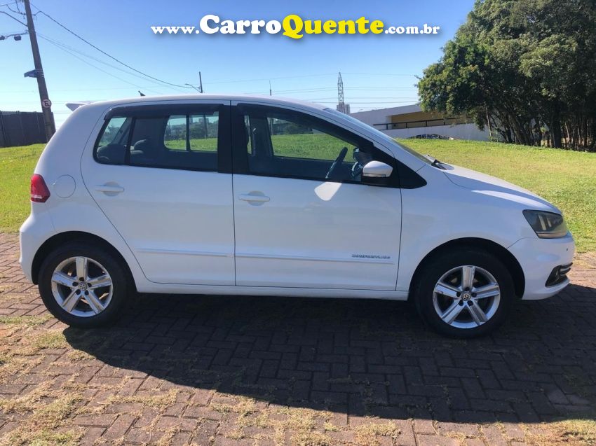 Volkswagen FOX 1.0 MI COMFORTLINE 8V FLEX 4P MANUAL - Loja
