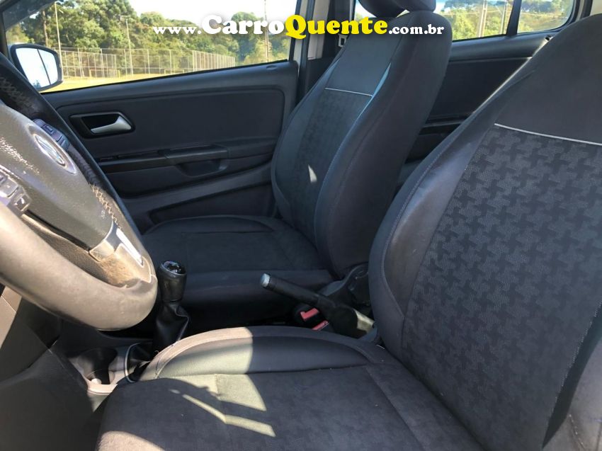 Volkswagen FOX 1.0 MI COMFORTLINE 8V FLEX 4P MANUAL - Loja