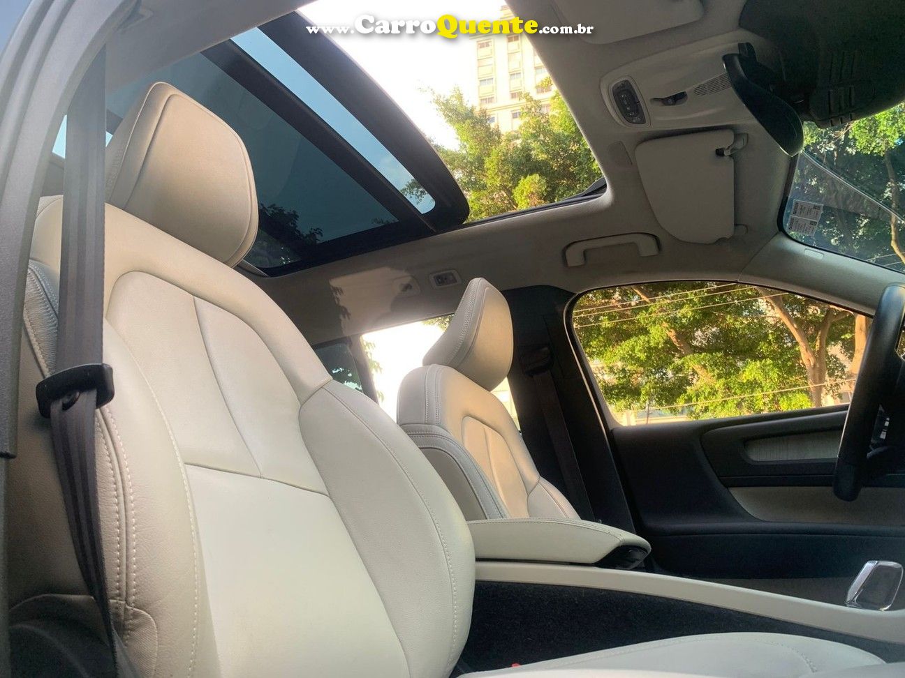 VOLVO XC40 1.5 T5 RECHARGE INSCRIPTION 2021 - Loja