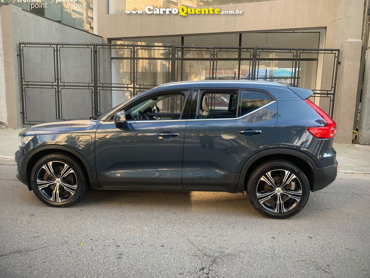 VOLVO XC40 1.5 T5 RECHARGE INSCRIPTION 2021 - Loja