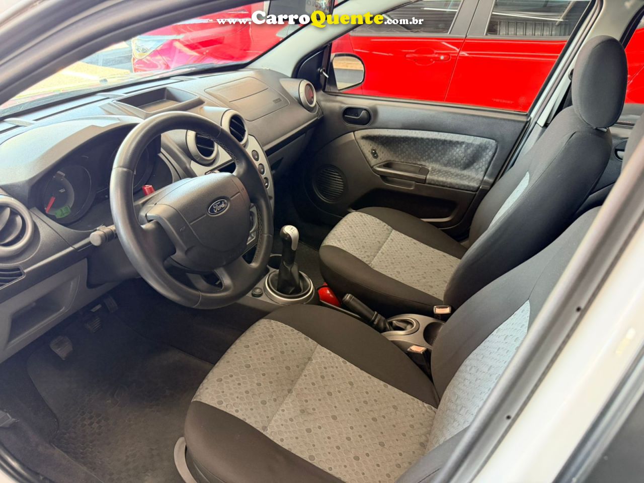 FORD   FIESTA SE 1.0 8V FLEX 5P   BRANCO 2014 1.0 FLEX - Loja