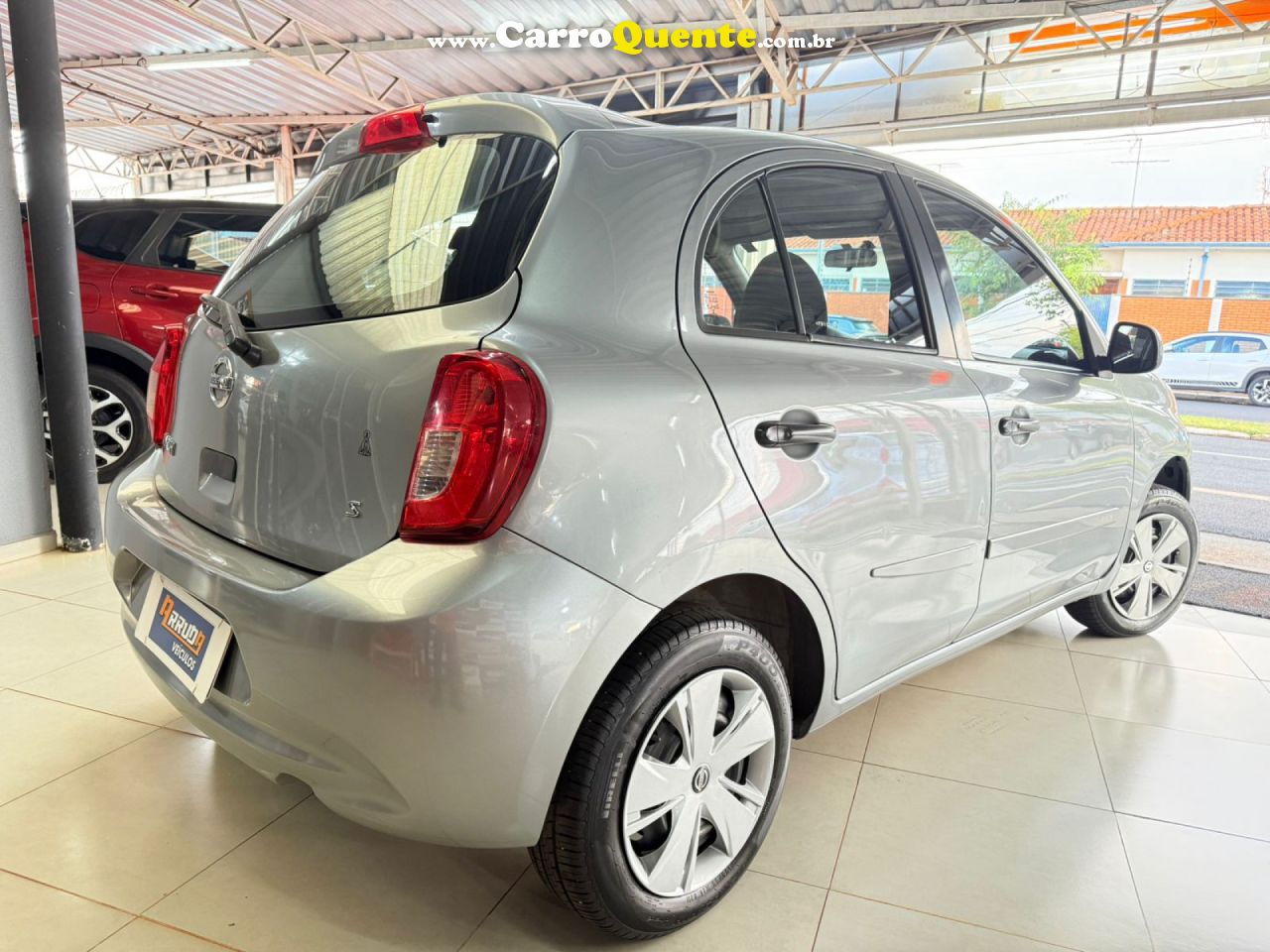 NISSAN   MARCH S 1.0 12V FLEX 5P   CINZA 2015 1.0 FLEX - Loja