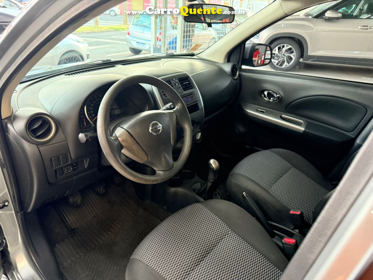 NISSAN   MARCH S 1.0 12V FLEX 5P   CINZA 2015 1.0 FLEX - Loja