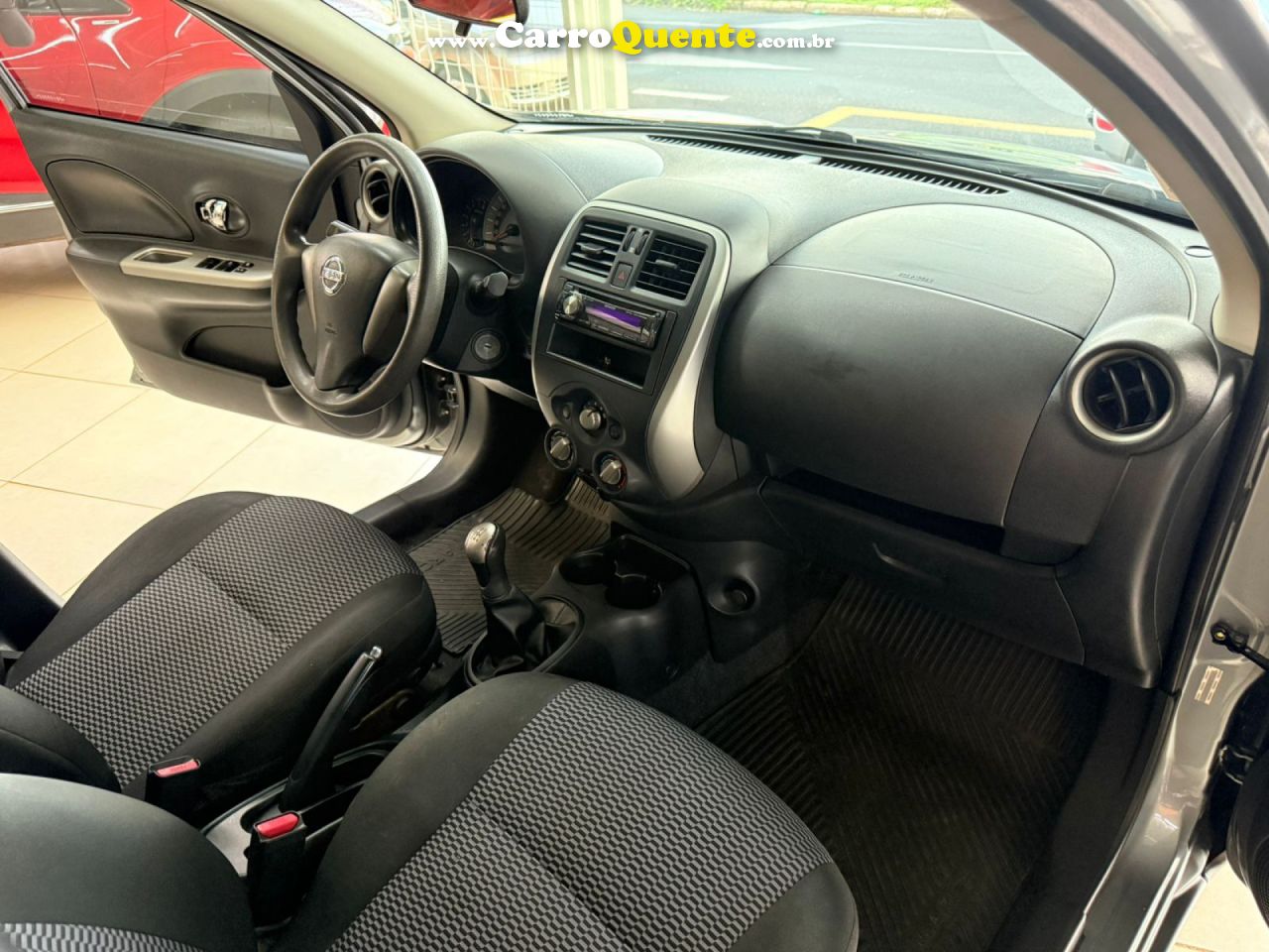 NISSAN   MARCH S 1.0 12V FLEX 5P   CINZA 2015 1.0 FLEX - Loja