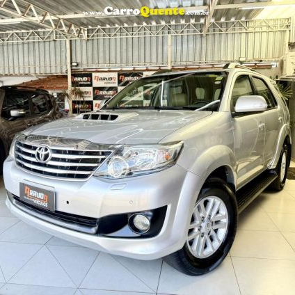TOYOTA   HILUX SW4 SRV D4-D 4X4 3.0 TDI DIES. AUT   PRATA 2013 3.0 DIESEL