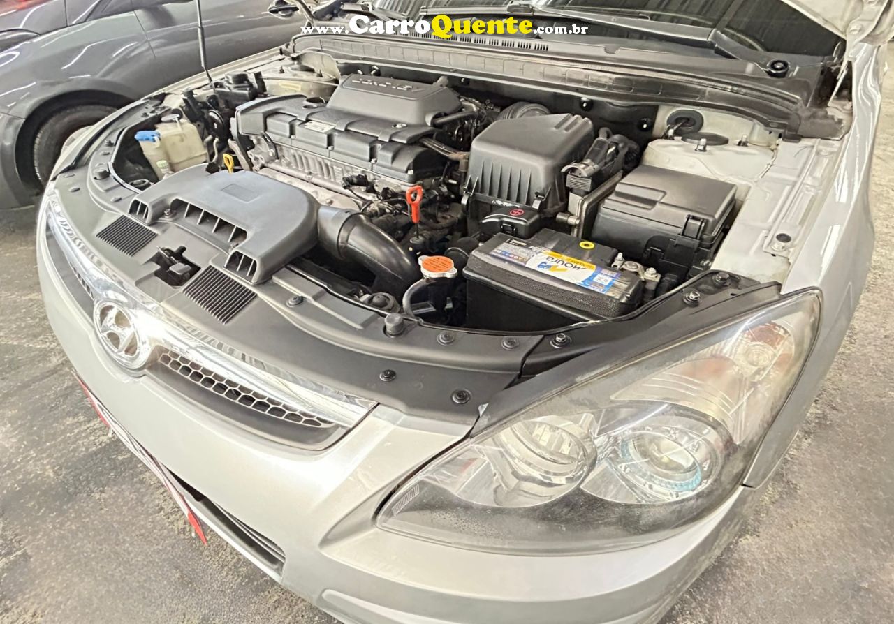 HYUNDAI   I30 2.0 16V 145CV 5P AUT.   PRATA 2012 2.0 GASOLINA - Loja