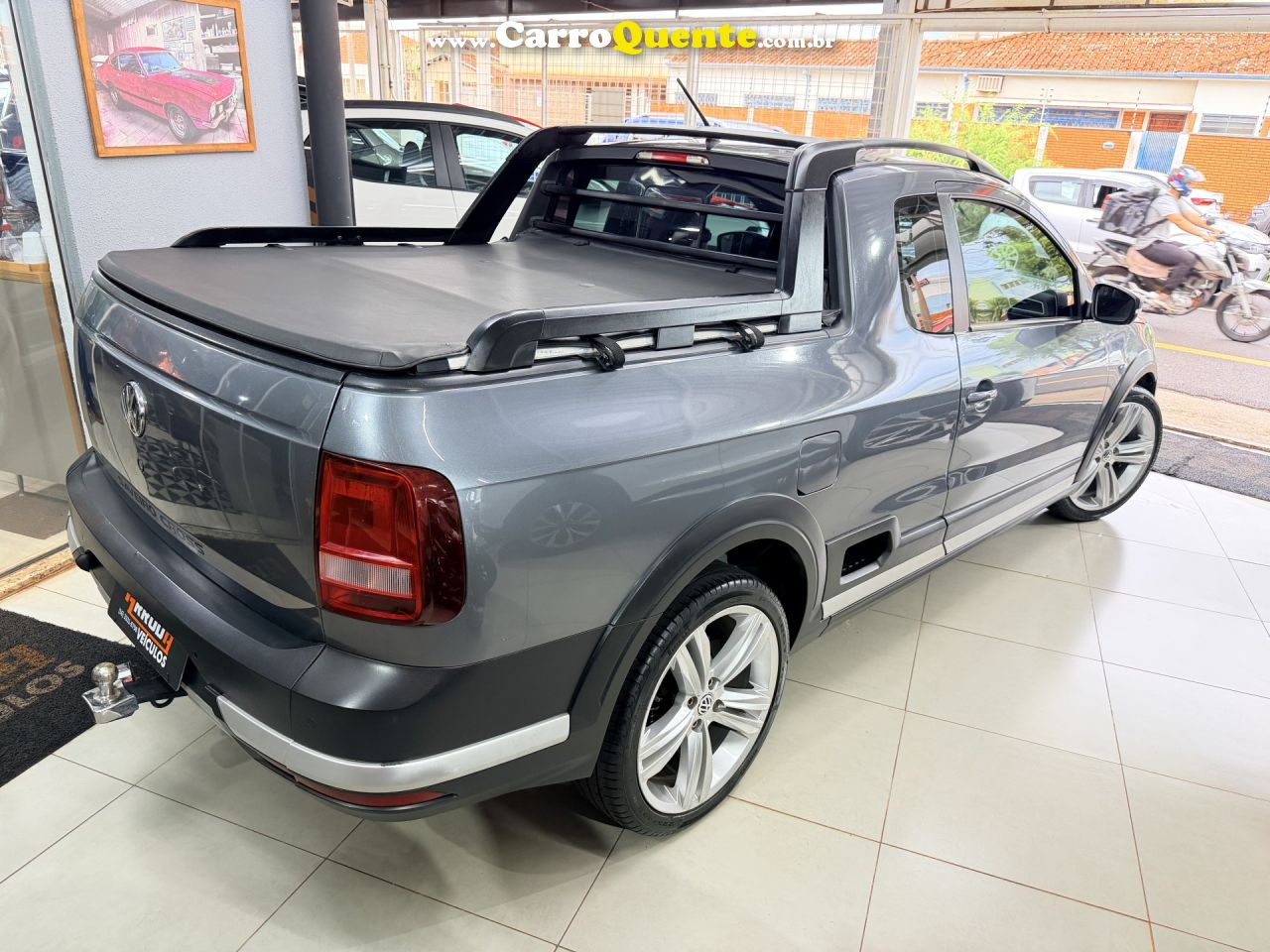VOLKSWAGEN   SAVEIRO CROSS 1.6 T. FLEX 16V CE   CINZA 2017 1.6 FLEX - Loja