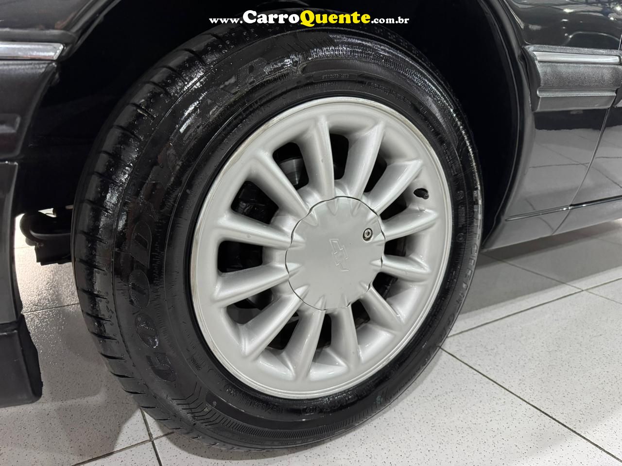 CHEVROLET OMEGA 2.2 MPFI GLS 8V 1998 - Loja