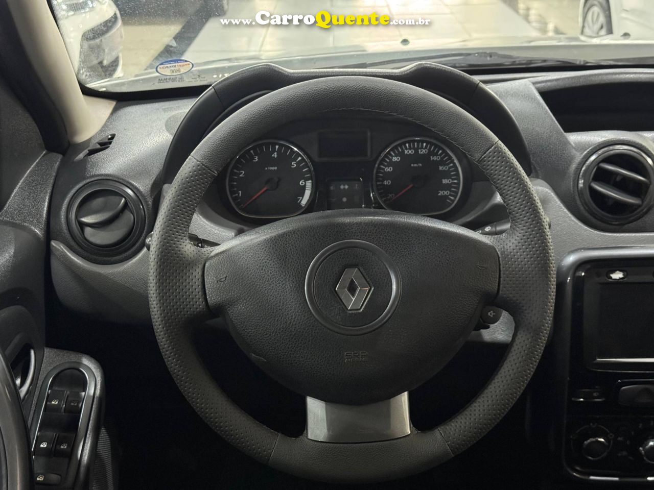 RENAULT DUSTER 1.6 DYNAMIQUE 4X2 16V 2013 - Loja