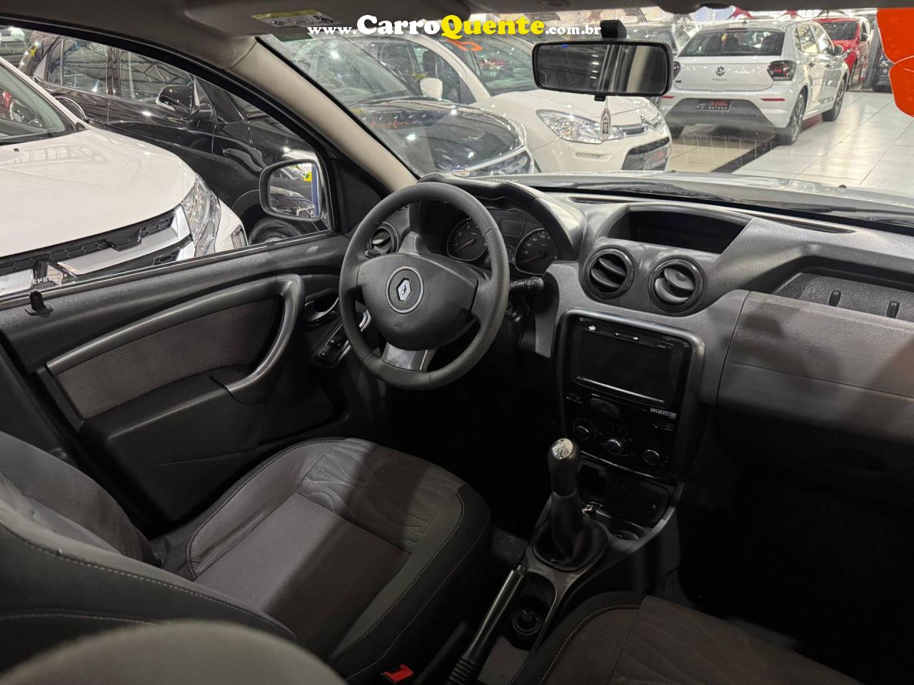 RENAULT DUSTER 1.6 DYNAMIQUE 4X2 16V 2013 - Loja