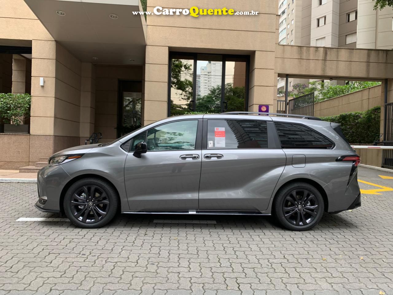 TOYOTA   2.5 VVT-I HYBRID XSE CVT   CINZA 2026 2.5 GASOLINA E ELÉTRICO - Loja