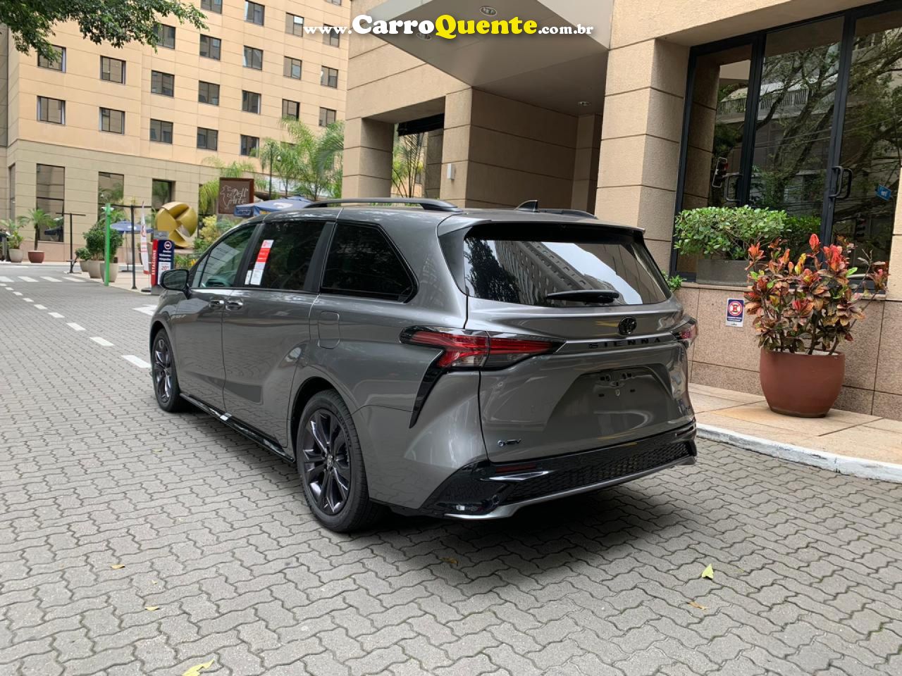 TOYOTA   2.5 VVT-I HYBRID XSE CVT   CINZA 2026 2.5 GASOLINA E ELÉTRICO - Loja