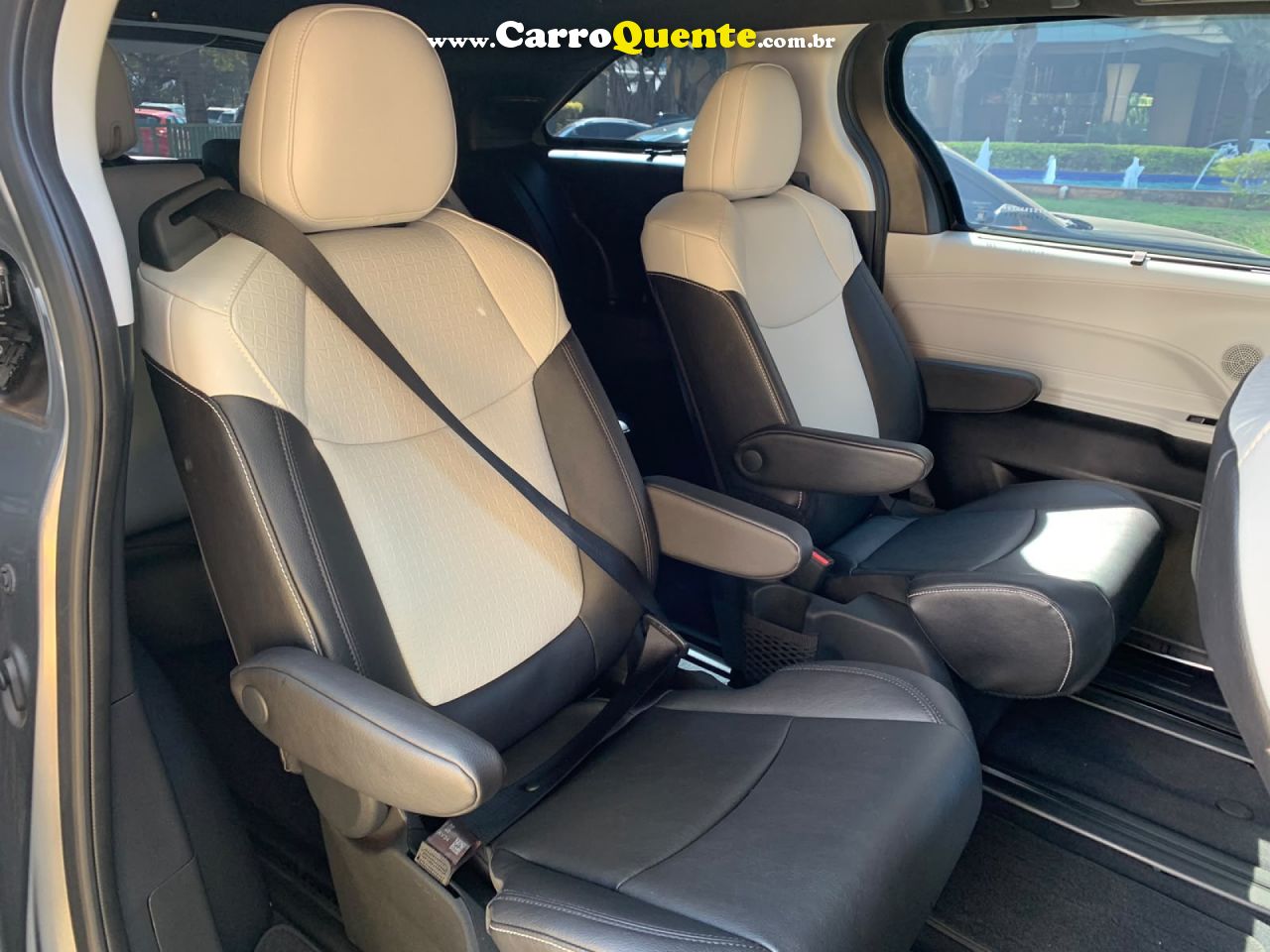 TOYOTA   2.5 VVT-I HYBRID XSE CVT   CINZA 2026 2.5 GASOLINA E ELÉTRICO - Loja