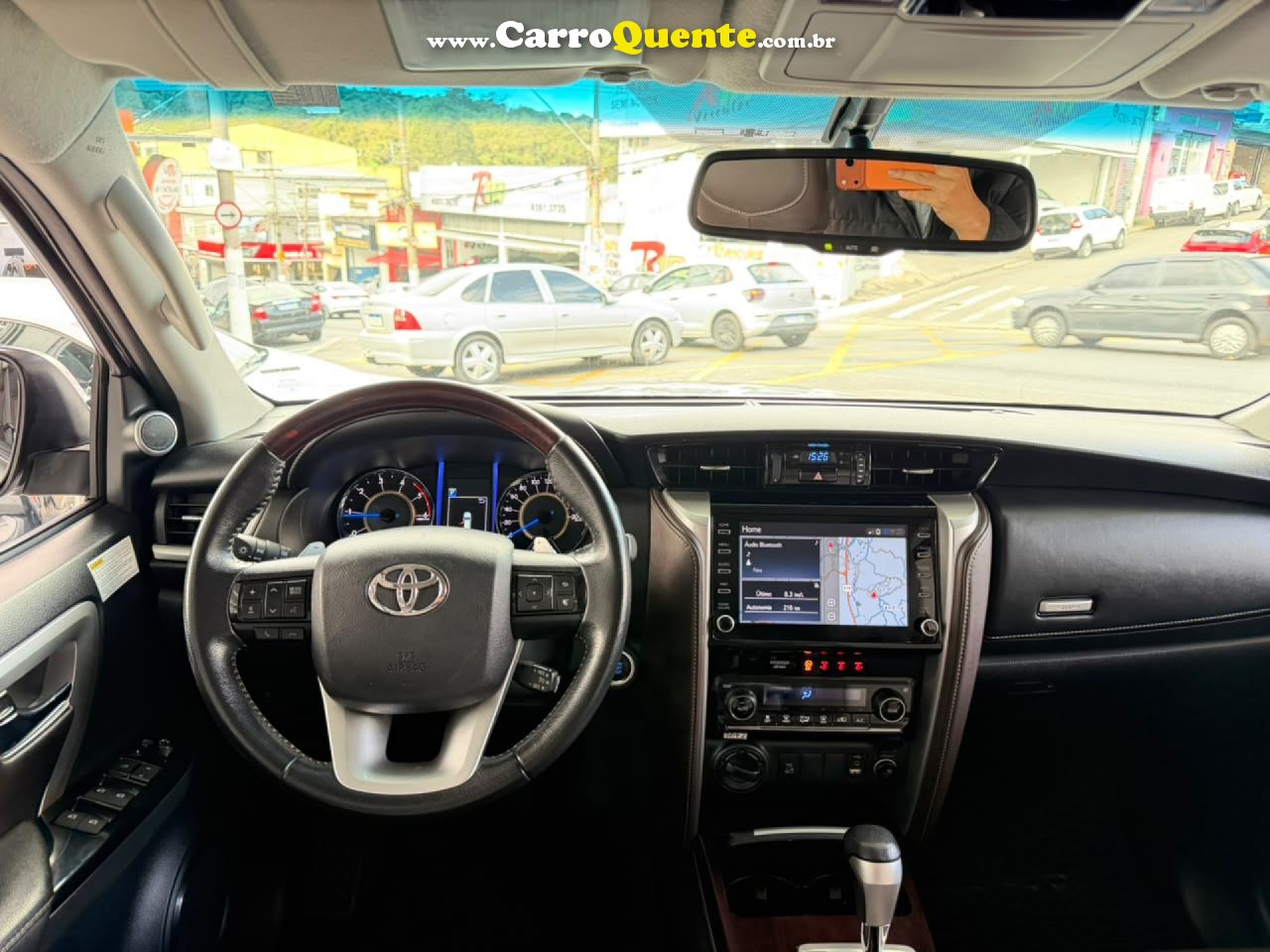 TOYOTA   HILUX SW4 SRX 4X4 2.8 TDI 16V DIES. AUT.   PRATA 2020 2.8 DIESEL - Loja