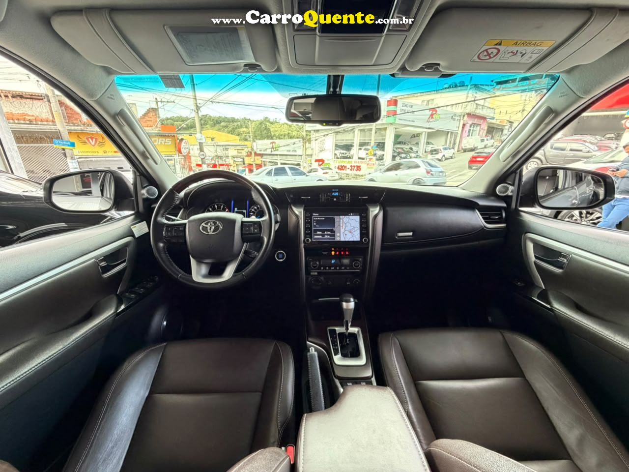 TOYOTA   HILUX SW4 SRX 4X4 2.8 TDI 16V DIES. AUT.   PRATA 2020 2.8 DIESEL - Loja