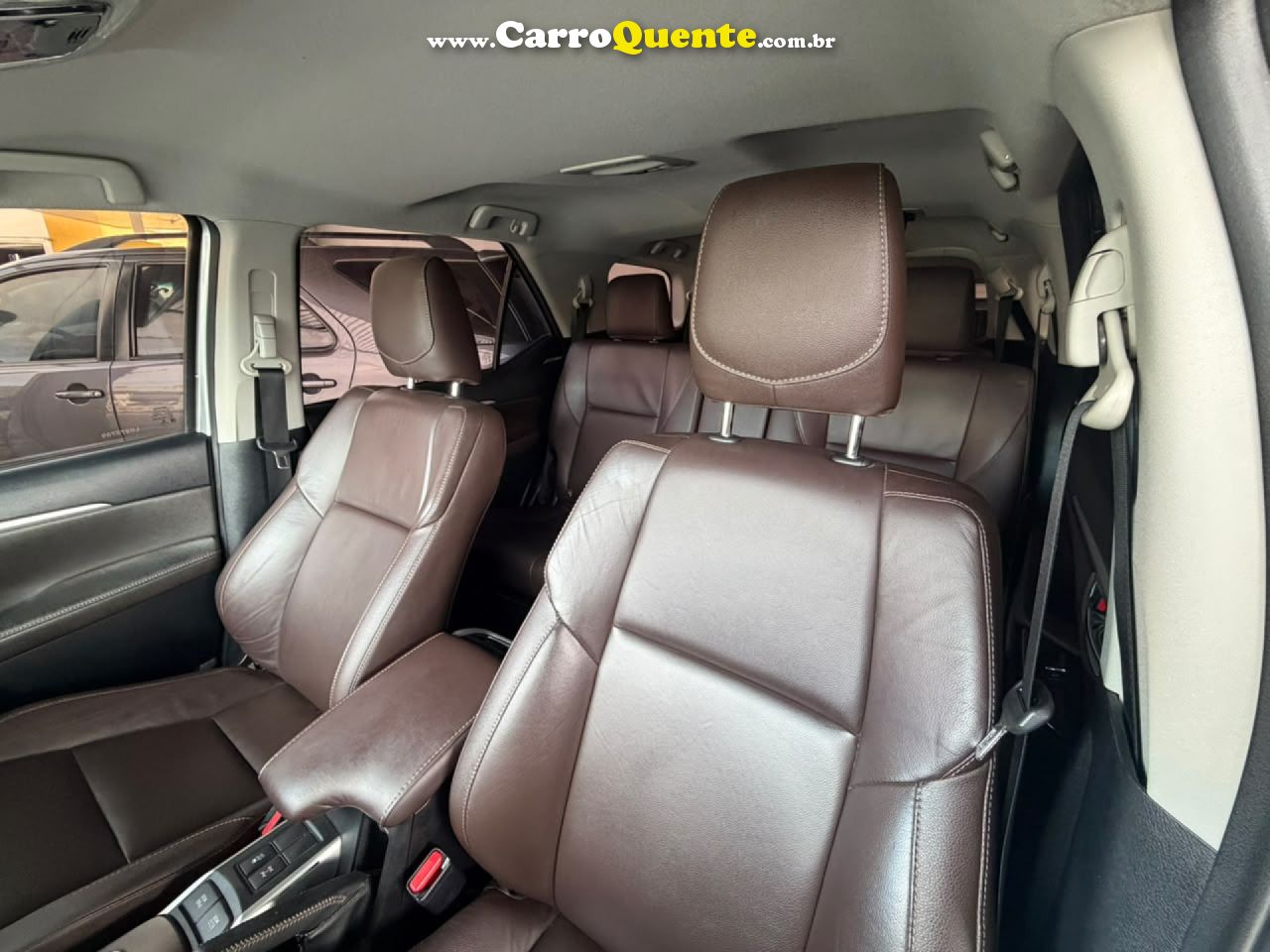 TOYOTA   HILUX SW4 SRX 4X4 2.8 TDI 16V DIES. AUT.   PRATA 2020 2.8 DIESEL - Loja