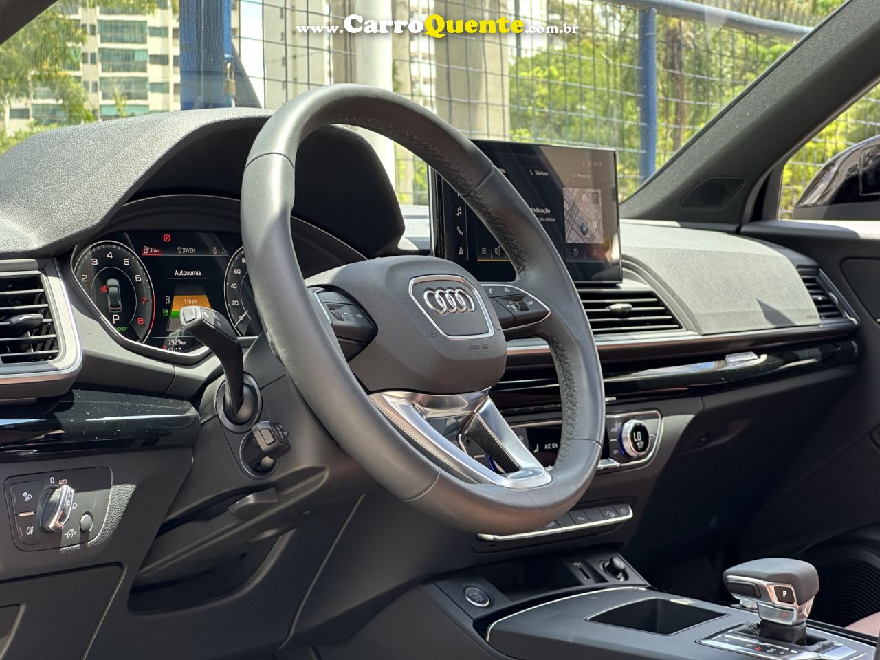 AUDI   Q5 SB P BLACK. 2.0 TFSIE S.TR. QT (HIB.)   PRETO 2024 2.0 GASOLINA E ELÉTRICO - Loja