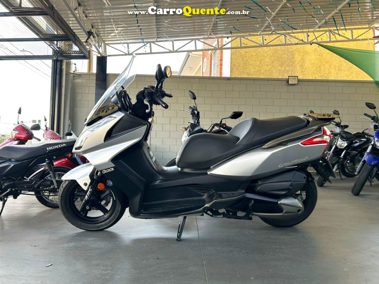 KYMCO - DOWNTOWN 300i ABS 2018 Gasolina CVT - Loja