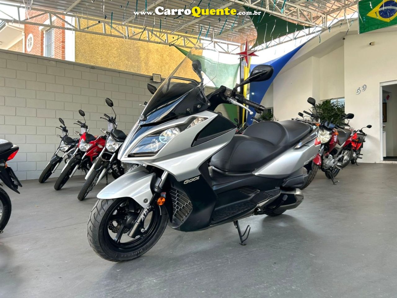 KYMCO - DOWNTOWN 300i ABS 2018 Gasolina CVT - Loja