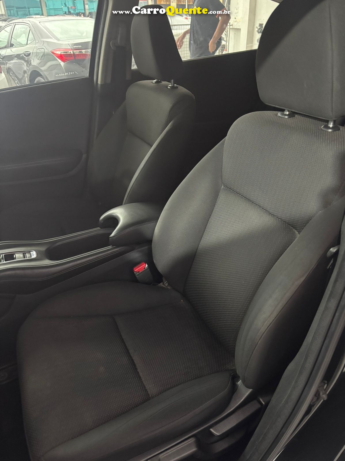 HONDA HR-V 1.8 16V LX 2016 - Loja