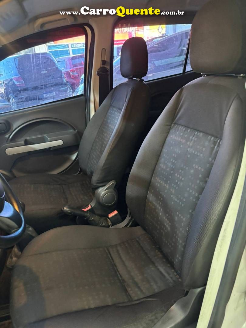 FIAT UNO 1.0 EVO VIVACE 8V 2014 - Loja