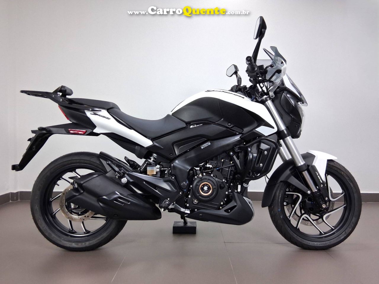 BAJAJ DOMINAR 400 2026 - Loja