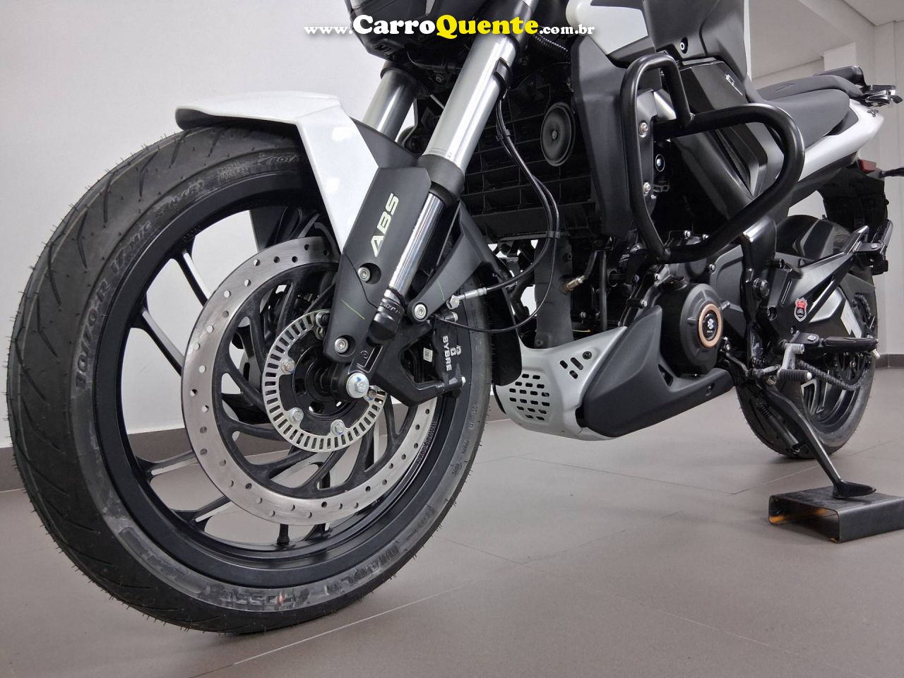 BAJAJ DOMINAR 400 2026 - Loja