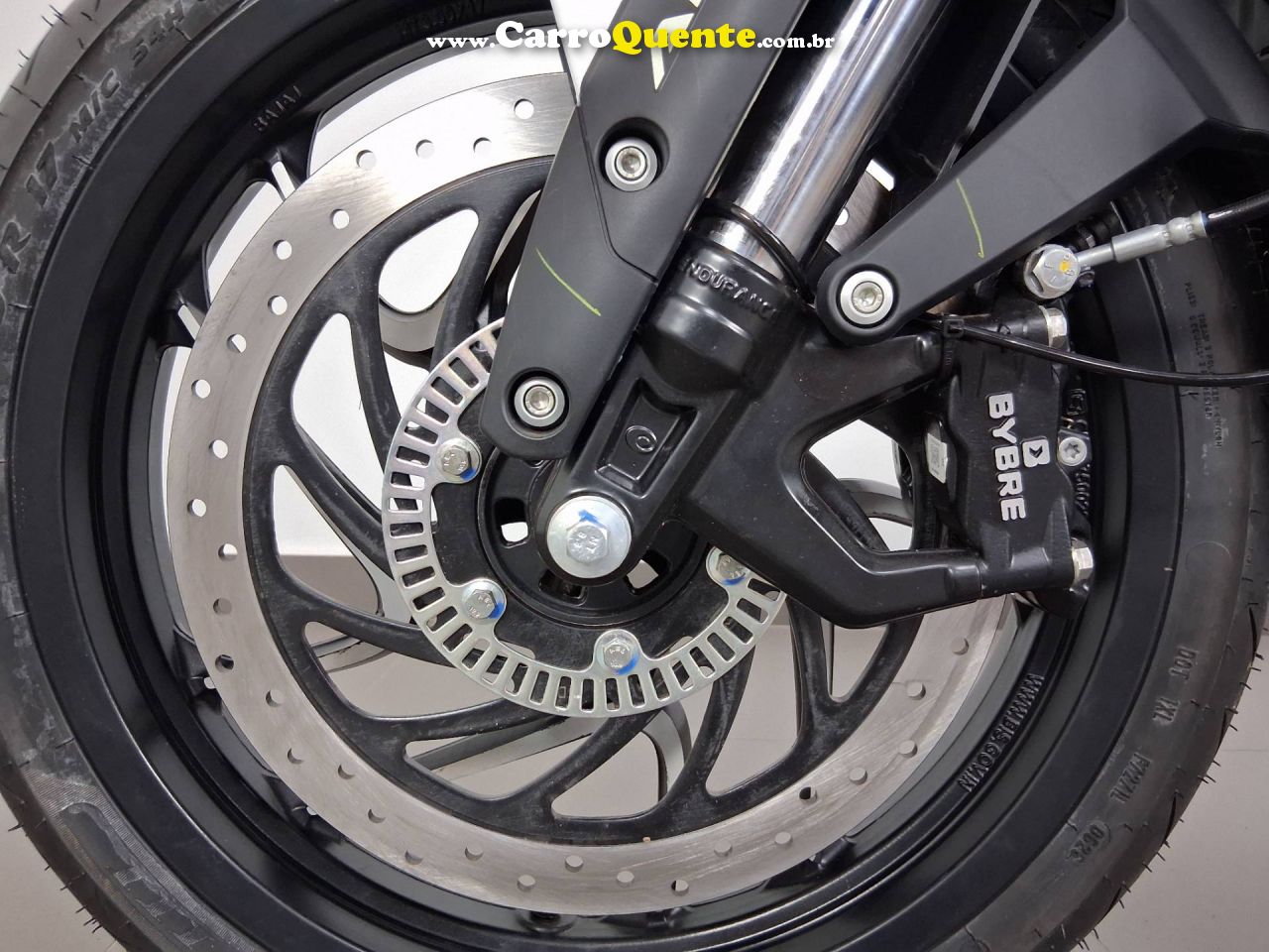 BAJAJ DOMINAR 400 2026 - Loja