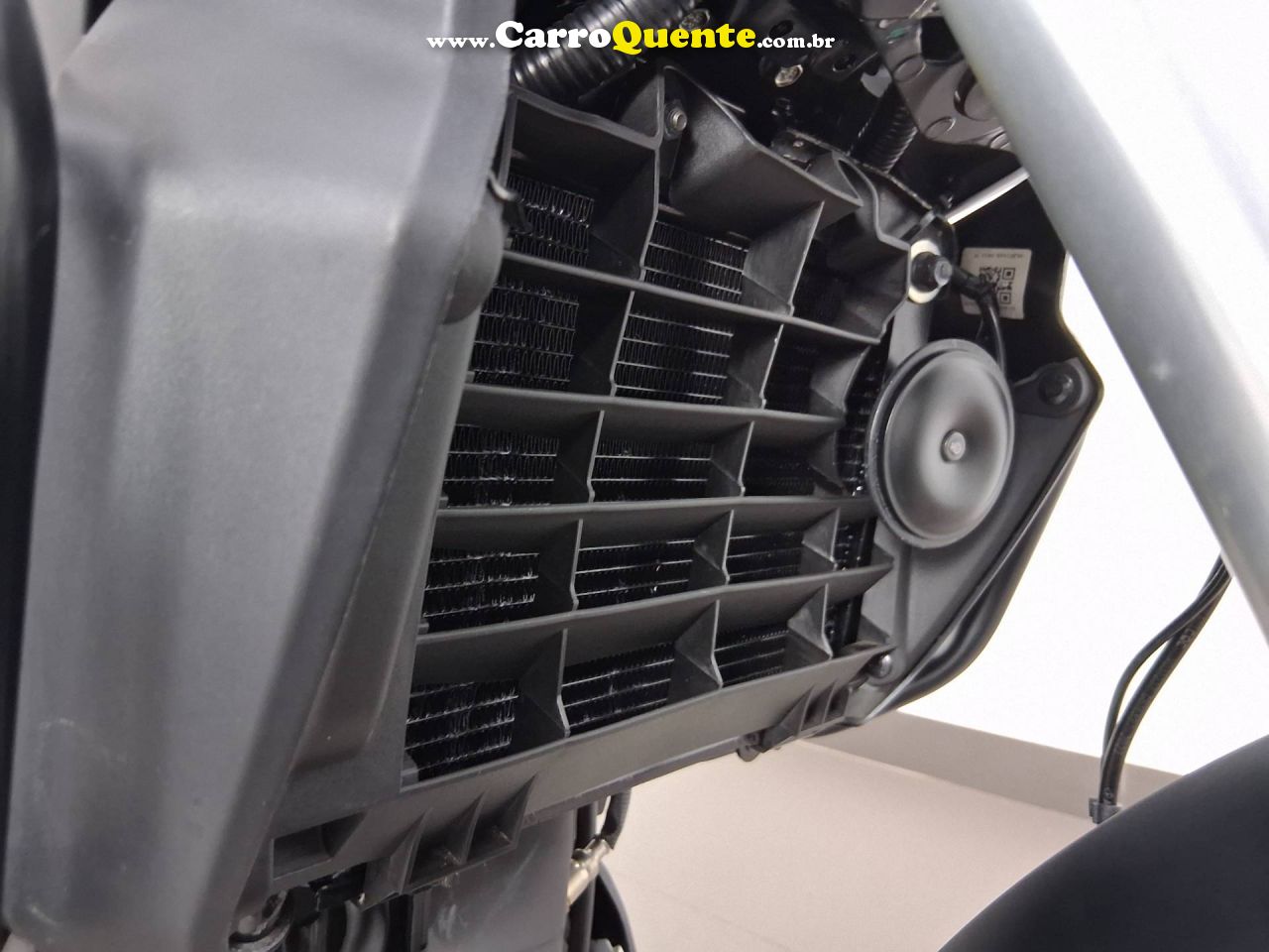 BAJAJ DOMINAR 400 2026 - Loja