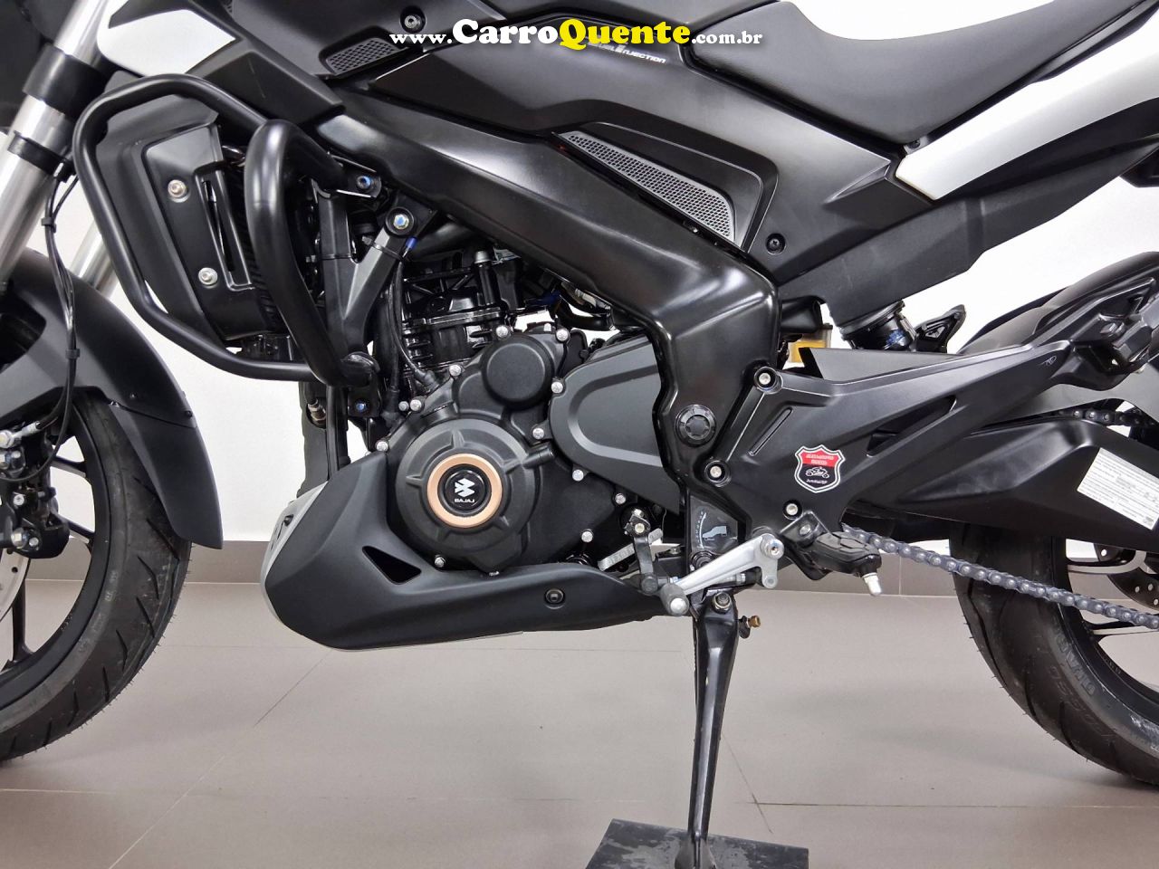BAJAJ DOMINAR 400 2026 - Loja