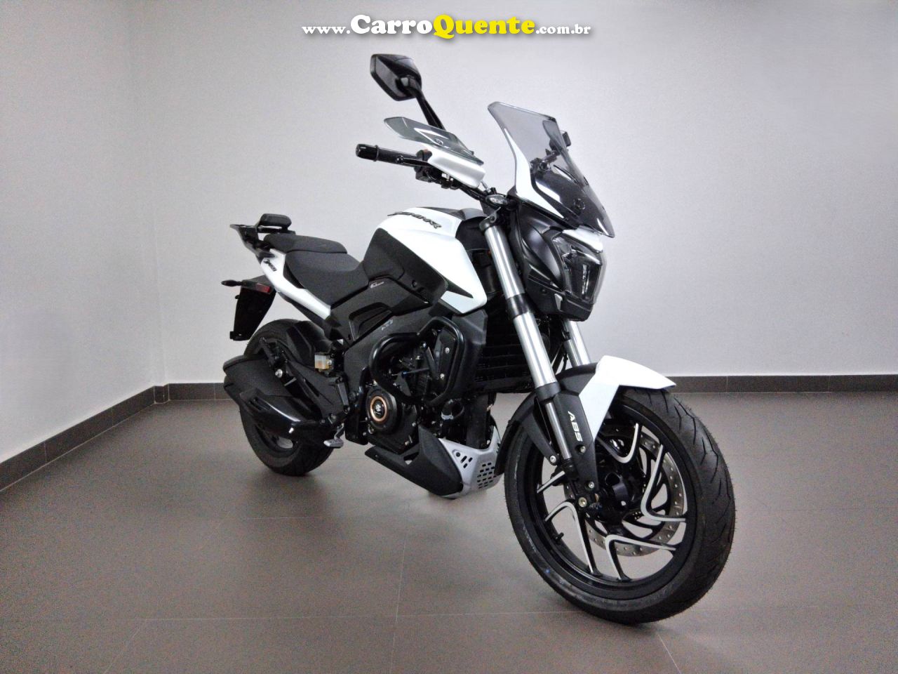 BAJAJ DOMINAR 400 2026 - Loja