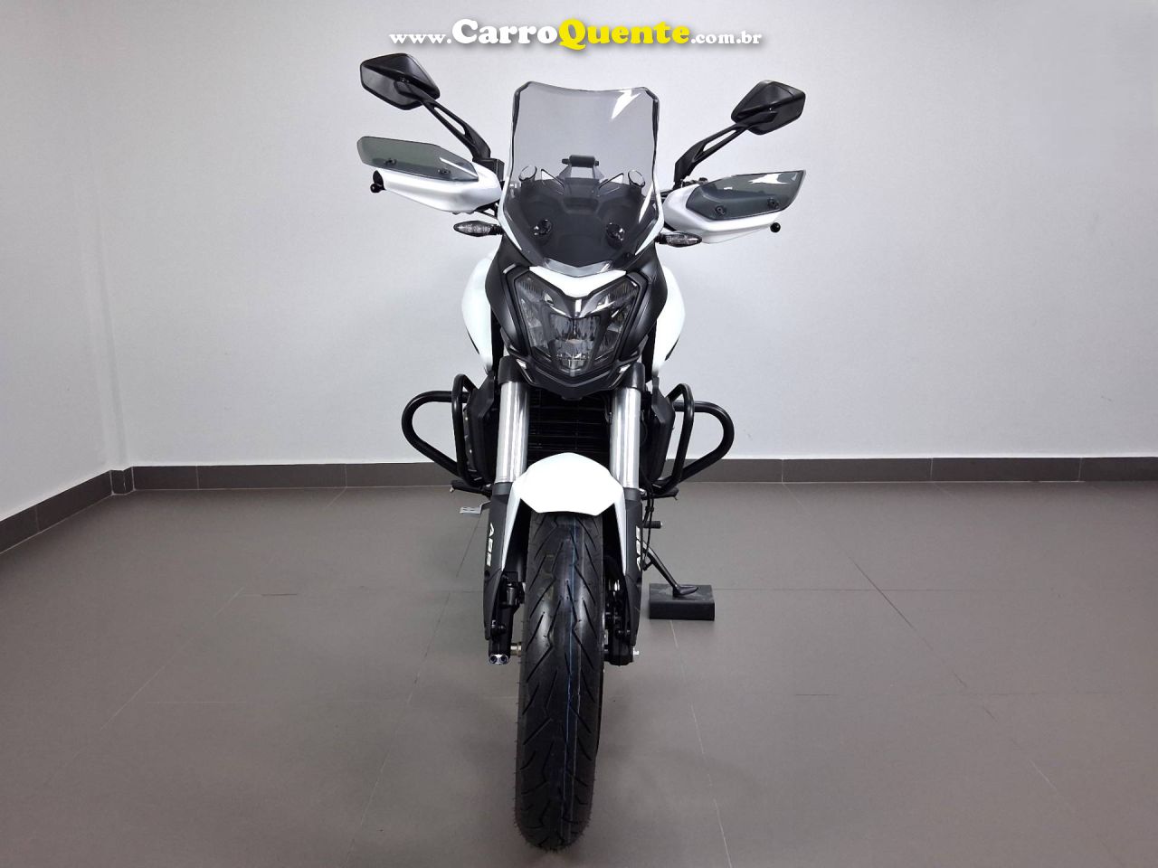 BAJAJ DOMINAR 400 2026 - Loja