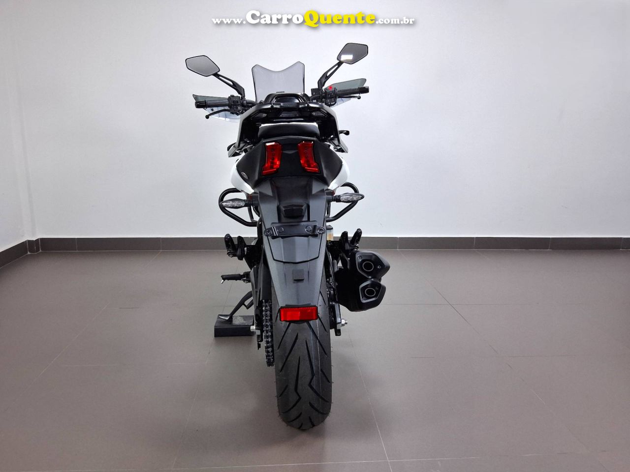 BAJAJ DOMINAR 400 2026 - Loja