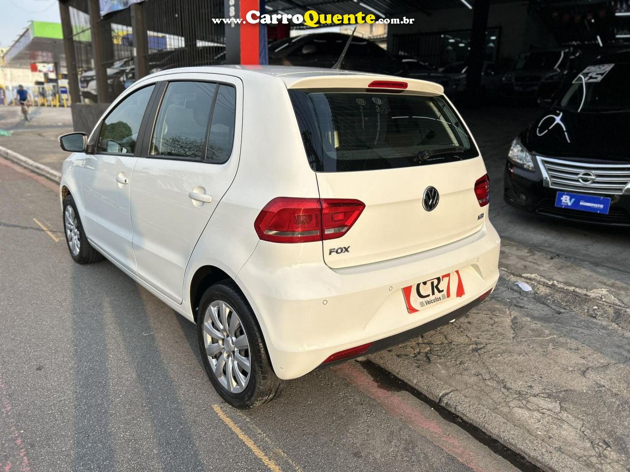 VOLKSWAGEN   FOX TRENDLINE 1.6 FLEX 8V 5P   BRANCO 2018 1.6 FLEX - Loja