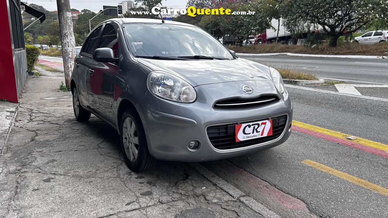 NISSAN   MARCH SV 1.6 16V FLEX FUEL   CINZA 2014 1.6 FLEX - Loja